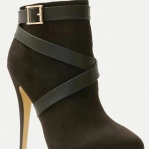 NWOT BEBE BLK SUEDE PLATFORM BOOTY SZ 8